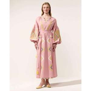 Robe longue rose en coton pour femme, broderie géométrique, manches ballon, col en V, taille à nouer, style bohème - Product Image 5