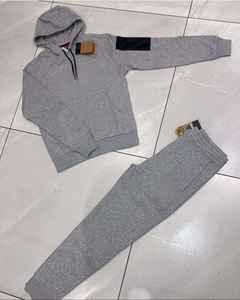 Ensemble de survêtement unisexe de haute qualité personnalisable avec logo et design unique - Product Image 2