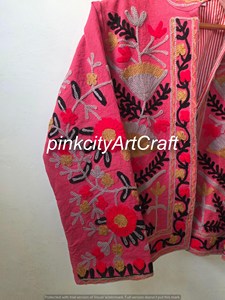 Chaqueta Acolchada de Algodón con Bordado Suzani Rosa, Tejida a Mano, Transpirable y Ecológica, de Longitud Regular, Estilo Mandarín, para Invierno - Product Image 4