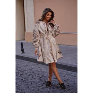 Robe brodée beige d'Ukraine - Taille naturelle, motif uni, style décontracté - Robe ethnique de haute qualité 100% coton, idéale comme cadeau - Product Image 4