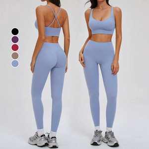 Ensemble de yoga et pilates côtelé sans couture, respirant, taille haute, en élasthanne, écologique, de marque célèbre, pour la vente en gros - Product Image 2
