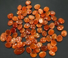 พลอยคาร์เนเลียนสีส้มธรรมชาติ 72.00 กะรัต (ประมาณ) รูปทรงโรสคัท เหมาะสำหรับทำเครื่องประดับชั้นดี พลอยเม็ดเดี่ยว - Product Image 1