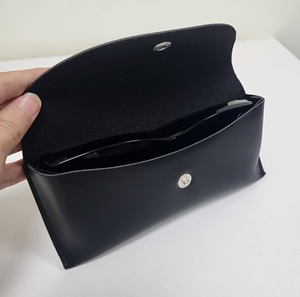 Nouveauté RTS : Étui à lunettes classique en cuir PU souple de forme rectangulaire avec chiffon de nettoyage noir, noir, 170*70*40mm, unisexe - Product Image 4