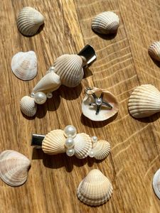 Barrette à cheveux en coquillage naturel, faite à la main, style côtier, accessoire de cheveux bohème pour femmes et filles, vente en gros Vietnam - Product Image 1