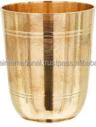 Diseño Cutwork con diseño de borde, pulido de vidrio para beber de latón y vidrio de agua de Material de latón con acabado dorado - Product Image 3