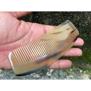 Peine de Cuerno de Búfalo de Grado Premium Hecho a Mano, Herramienta Natural de Cuerno para el Cuidado de la Barba, Desenredador de Dientes Finos, Pulido, Accesorio de Viaje - Product Image 4