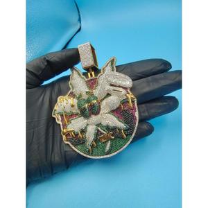 Colgante con diseño de flor en plata de ley 925, joyería de lujo para streetwear. - Product Image 1