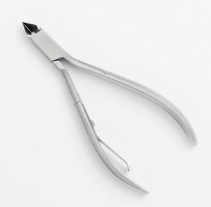 Coupe-cuticules professionnel en acier inoxydable à ressort unique, modèle boîte, lame russe ultra-affûtée - Product Image 1