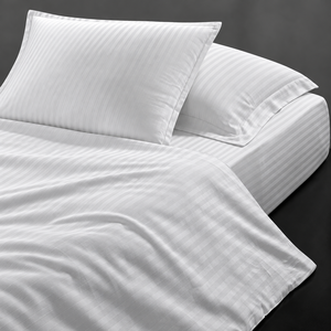 Parure de lit d'hôtel rayée blanche 4 pièces 100% coton 300TC Housse de couette Taies d'oreiller Drap-housse Style moderne Toutes saisons - Product Image 3