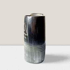 Mug en corne de buffle sur mesure, poli à la main, tasse à boire viking naturelle, chopes à bière médiévales en corne - Product Image 1