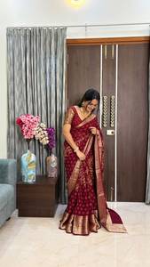 Sari indien traditionnel en soie pour femme, couleur bordeaux, avec broderie Zari dorée, longueur ras du sol, idéal pour les mariages, toutes saisons, coupe classique - Product Image 2