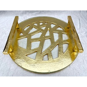 Bandeja de servir de metal de alta calidad que agrega un toque de elegancia atemporal a cualquier ambiente, para uso diario y en ocasiones especiales. - Product Image 5