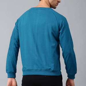เสื้อสเวตเชิ้ตคอกลมสีเขียวอมฟ้าสำหรับผู้ชาย ทรงปกติ ผ้าฝ้ายถัก สวมใส่สบายๆ สำหรับฤดูใบไม้ร่วง แขนยาว สีพื้น - Product Image 3