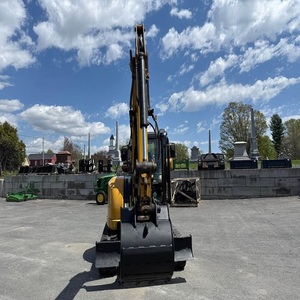 Mini-excavatrice hydraulique CAT durable, conçue pour les petits chantiers de construction, les opérations agricoles et les projets de aménagement paysager - Product Image 1