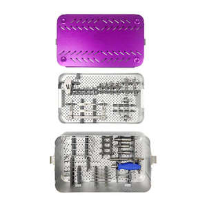 Instrumento Manual Veterinario para Cirugía Ortopédica y Traumatología: Placas de Bloqueo Óseo de Acero Inoxidable para Animales (Perros) - Product Image 1