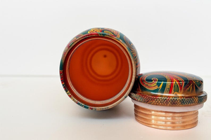 Bouteille d'eau artisanale en cuivre Paisley 1 litre, flacon ayurvédique fait main, vaisselle décorative réutilisable, cuivre indien traditionnel - Product Image 6