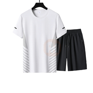 Conjunto de Verano de Alta Calidad para Hombre, Camiseta de Cuello Redondo de Algodón para Entrenamiento, Traje Deportivo Masculino con Bolsillos Tipo Cargo, Camiseta y Pantalones Cortos, Servicio OEM ODM - Product Image 3