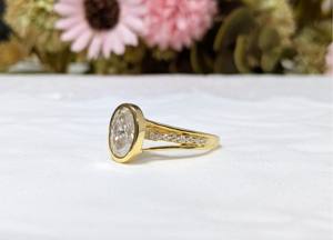 แหวนหมั้นและงานแต่งงานสไตล์วินเทจประดับมอสซาไนต์ทรงรี 2.20 กะรัต ยี่ห้อ Lurba Jewels ดีไซน์แยกแหวน ตัวเรือนทองคำ 14k แท้ ได้รับการรับรองจากคริสเตียน - Product Image 2