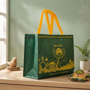 Sac fourre-tout réutilisable en non-tissé laminé imprimé sur mesure, avec cordon de serrage, écologique, imperméable, en spunbond, pour le shopping et la promotion - Product Image 2