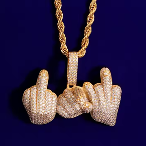 Colgante de Manos con Dedo Medio Escarchado de Plata de Ley y Moissanita, Cadena Cubana, Joyería de Lujo Estilo Hip Hop - Product Image 1