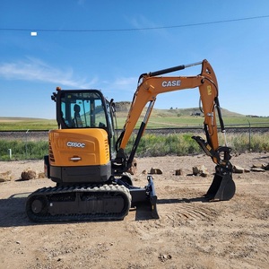 Mini-excavatrice conçue pour les travaux de construction lourde, d'aménagement paysager, d'installation d'installations utilitaires, de creusement de fossés et de préparation de chantiers - Product Image 3