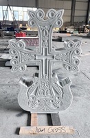 Pierre tombale en marbre blanc ornée de style américain, croix arménienne Khachkar, grande pierre sculptée commémorative avec Arbre de Vie
