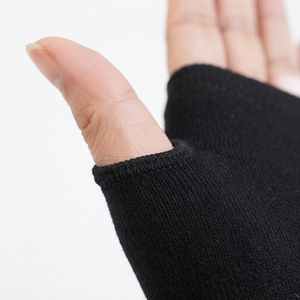 Unisex Black Fingerless Gloves Stretch Knit <b>Wrist</b> <b>Warmers</b> Outdoor Cycling Fitness Training Gloves for Men Women Sports Daily Use - Product Image 3