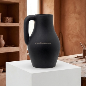Vase Pichet en Terre Cuite Noire Mate Trega, Façonné à la Main, Poterie Noire Mate, Carafe Décorative en Grès, Vente en Gros - Product Image 4