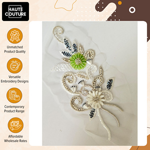 Appliques brodées à la main pour vêtements et accessoires féminins - Fleurs superposées à sequins et broderies en fil métallique, provenant d'un fournisseur indien, en promotion - Product Image 4