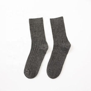 Chaussettes de hockey sur glace pour hommes personnalisées de haute qualité, best-sellers, sublimées, fabriquées sur mesure, chaussettes de hockey sur glace professionnelles - Product Image 5