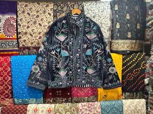 Hand Embroidered <b>Velvet</b> <b>Jacket</b> Stand Collar Floral Pattern Full Sleeve Autumn Women's Coat Elegant Style Wholesale <b>Jackets</b> - Product Image 3