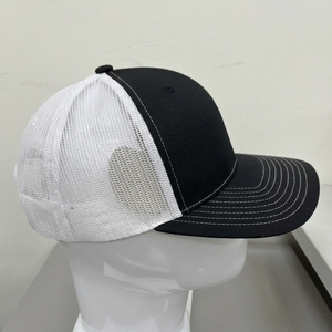 Gorra Trucker OEM Personalizada de 6 Paneles, de Sarga de Algodón con Malla, Cierre Ajustable, Visera Plana, Marca Privada, Fabricante Mayorista - Product Image 3