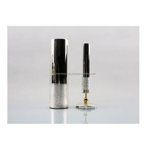 Classic Decorative Metal Flower <b>Vase</b> Featuring Premium Craftsmanship For Sophisticated Home Ambience - Product Image 3