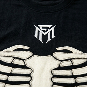 Camiseta de Moda Premium para Hombre, Estilo Urbano, con Paneles en Contraste, Cuello Redondo, Manga Corta, Estampado Personalizado - Product Image 2