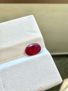 Rubis naturel 0,95 carat, taille ovale, traité thermiquement, rouge, pierre précieuse en vrac, vente en gros du Mozambique pour la fabrication de bijoux/les collectionneurs - Product Image 3