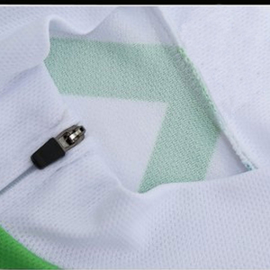 Tenue de cyclisme personnalisée avec gestion avancée de l'humidité pour la course cycliste professionnelle - Product Image 4