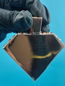 จี้เพชรโมอิสซาไนต์ทรงโล่หรูหรา ประดับเพชรแบบไอซ์เอาท์ เงินแท้ 925 ทรงบาแกตต์ สไตล์ฮิปฮอป ของขวัญเครื่องประดับสุดโดดเด่น - Product Image 2