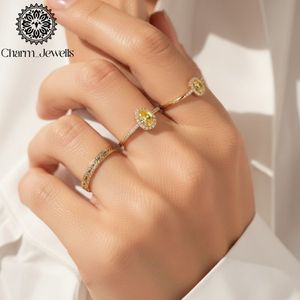 Bague de fiançailles en argent Charm Jewells avec moissanite taille coussin, plaqué or 18 carats, sertie à griffes, style classique et romantique pour femme - Product Image 4