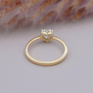 Anillo Solitario de Diamante Cultivado en Laboratorio con Forma de Corazón en Oro Amarillo, Anillo de Compromiso Romántico con Diamante en Forma de Corazón, Anillo de Diamante Minimalista - Product Image 4