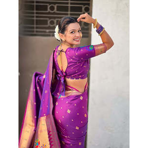 Sari en Zari tissé Paithani paon violet par Elite Weaves 650g Vêtements indiens et pakistanais - Product Image 2