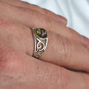 Anillo de plata de ley con ámbar báltico verde, anillo grande y grueso unisex con piedra preciosa para hombres y mujeres, joyería para dedos grandes. - Product Image 4