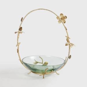Centro de Mesa Floral Ecológico Inspirado en la Naturaleza, Tazón de Vidrio con Base de Metal Dorado, Cesta Dorada Hecha a Mano - Product Image 1