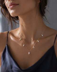 Collar de Lujo con Moissanita Corte Marquesa, Plata de Ley S925 Bañada en Oro Amarillo, Calidad VS EF, Joyería de Siete Piedras - Product Image 1