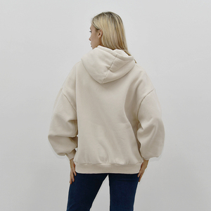 Une usine OEM fabrique des sweats à capuche graphiques vierges de qualité supérieure, 100 % coton, en tissu épais, avec des prix directs d'usine pour les marques de vêtements. - Product Image 4