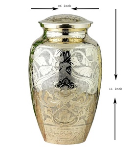 โกศทองคำลายดอกไม้ประดับตกแต่งอย่างงดงาม ภาชนะโลหะสำหรับเก็บของที่ระลึกพร้อมฝาปิดแน่นหนาและผิวสัมผัสสลักลาย - Product Image 3