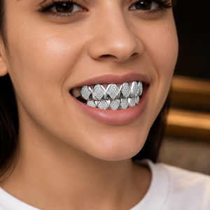 Grillz couleur argent, ensemble complet, aspect diamant, bijoux dentaires, accessoire pour les dents, pour la mode et les soirées - Product Image 4