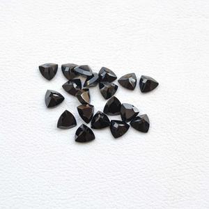 100% ónix negro Natural facetado trillón corte 6mm piedra preciosa calibrada suelta venta al por mayor ónix negro Premium para joyería últimos artículos - Product Image 3