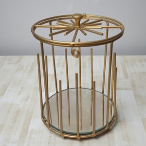 Support à bijoux élégant avec rotation à 360 degrés, tiges de rangement verticales, organisateur de colliers et bracelets, base de présentation compacte pour coiffeuse - Product Image 1