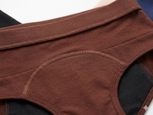 กางเกงชั้นในผ้าฝ้ายไร้ปีก ดีไซน์ไร้ตะเข็บ สีน้ำตาลเข้ม - Product Image 6