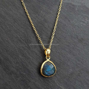 Collier pendentif fait main en argent sterling 925 plaqué or avec pierres précieuses Labradorite - Product Image 1